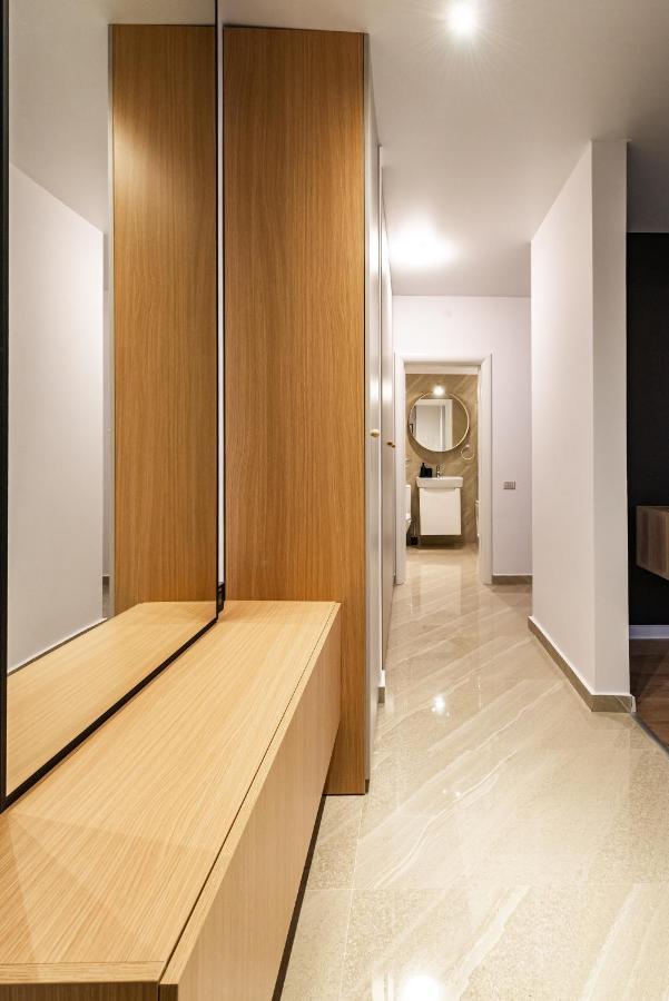 Central Spacious Apartment 506 Bukarest Kültér fotó