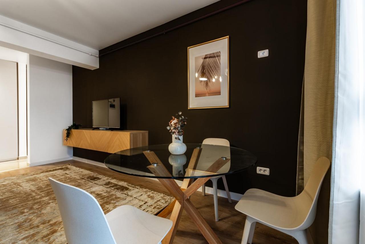 Central Spacious Apartment 506 Bukarest Kültér fotó