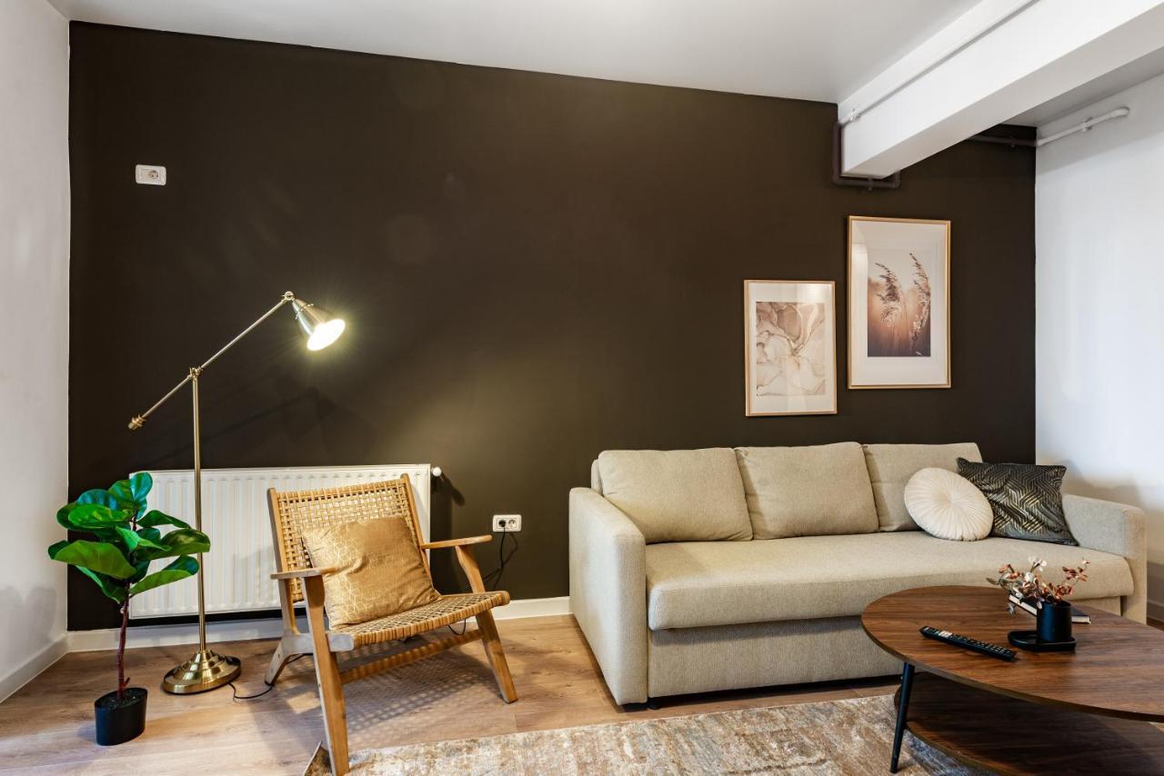 Central Spacious Apartment 506 Bukarest Kültér fotó