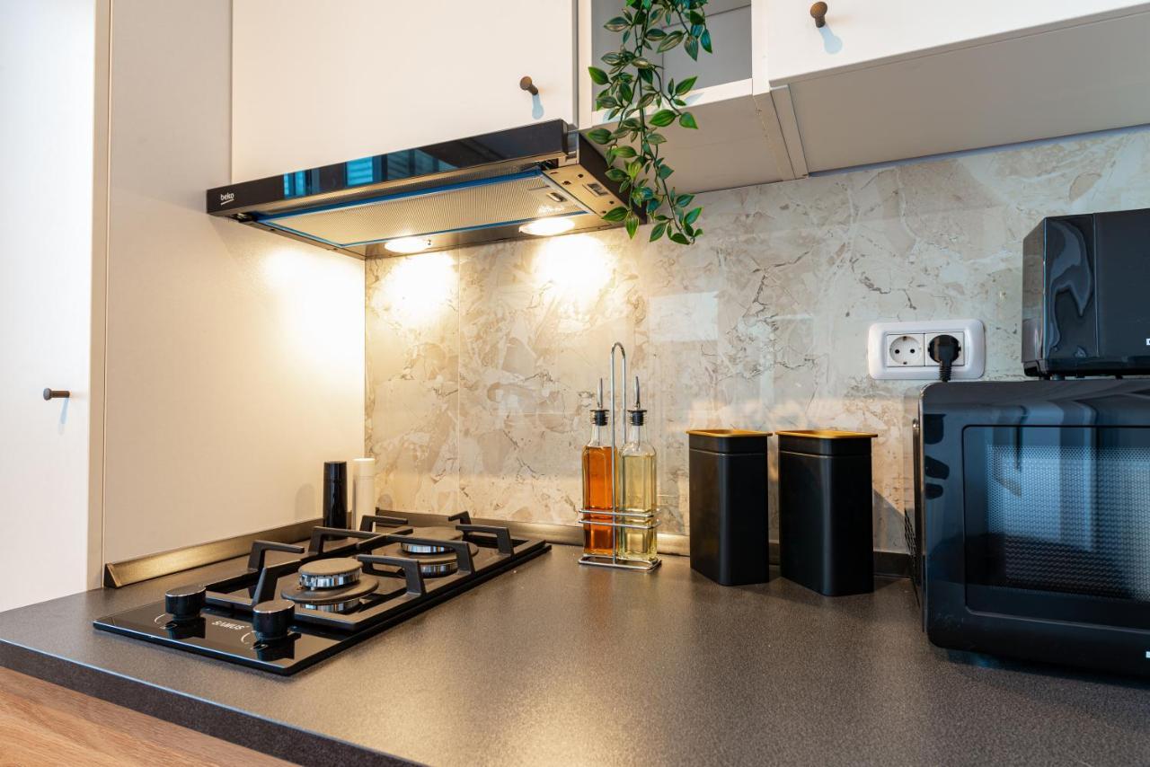 Central Spacious Apartment 506 Bukarest Kültér fotó