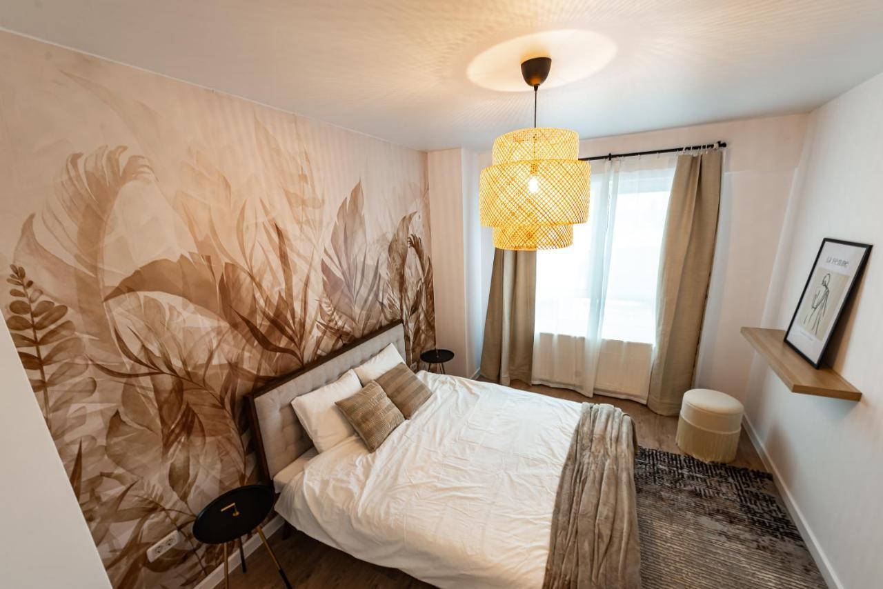 Central Spacious Apartment 506 Bukarest Kültér fotó