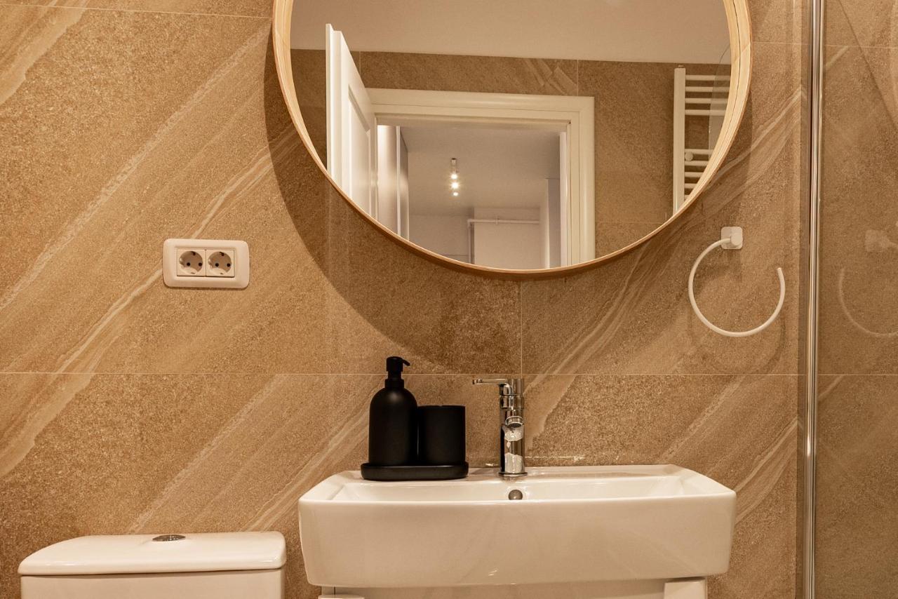 Central Spacious Apartment 506 Bukarest Kültér fotó